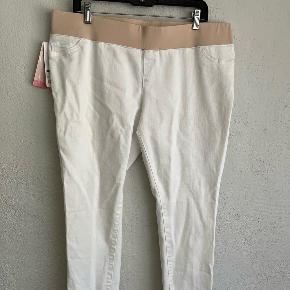 LIZ Lange Maternity Woman White Under The Belly Ankle Fitted  Hip & Thig…